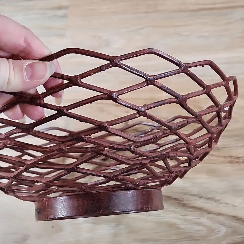 GUC Rust Heavy Metal Round Metal Bowl - Picture 5 of 5
